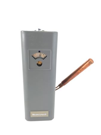 L6006A1145: Aquastat Controller, Circulator Control and High Limit or Low Limit, 3/8" x 2 7/8" Copper Bulb, SPDT Contacts, Horizontal Mounting, 100-240 Degree